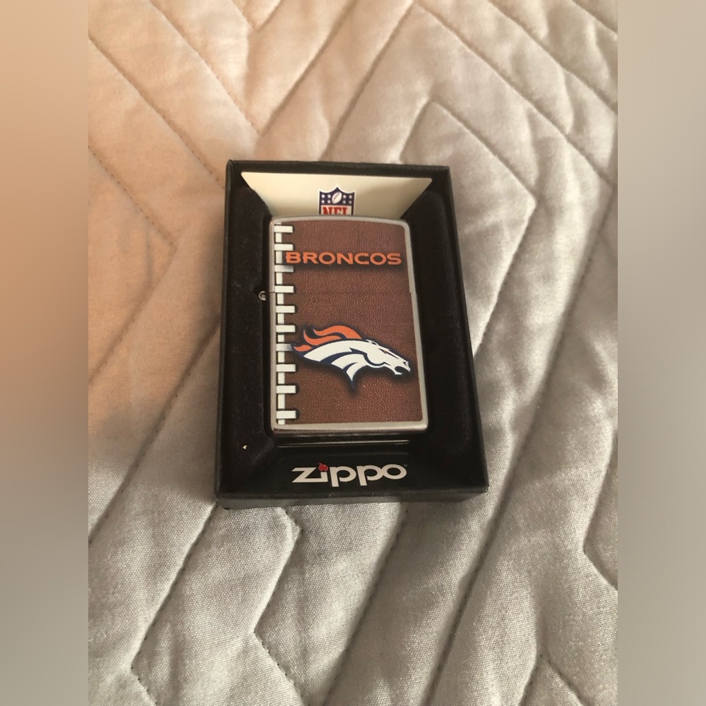 Nfl zippo